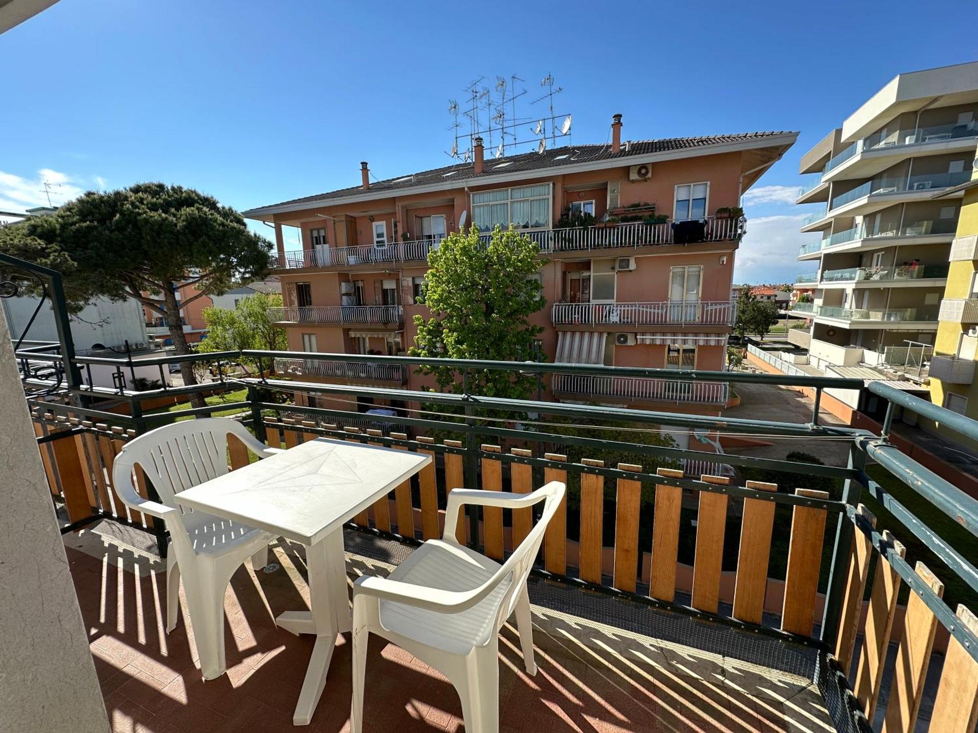 Ferienwohnung Residenza Mazzanti - Agenzia Cocal Caorle Exterior foto